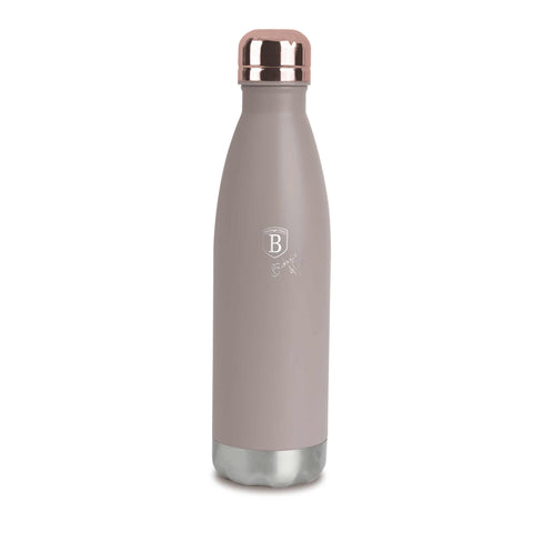 Imatge del producte de l'ampolla termos amb forma de 0,5L. Forma part de la col·lecció Taupe. Característiques: • Material: cos interior d'acer inoxidable 18/10 amb recobriment en pols mat • Capacitat: 0,5 L • Color: taupe mat • Embalatge: mitja caixa de regal. (Vista d'estudi). Producte oficial de Berlinger, impulsat per Promintra sl.