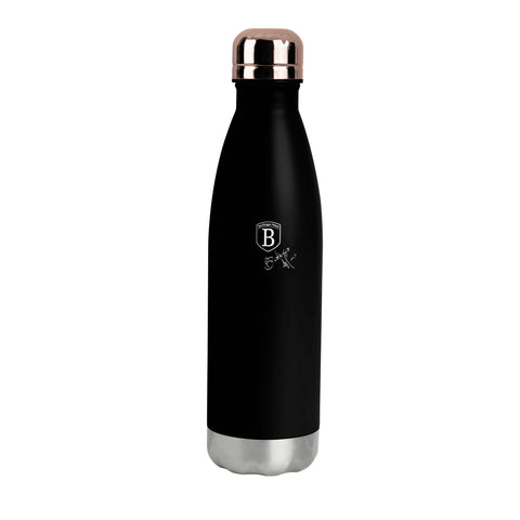 Imatge del producte de l'ampolla amb forma de termos de 0,5L. Forma part de la col·lecció Black Rose. Característiques: • Material: cos interior d'acer inoxidable 18/10 amb recobriment en pols mat • Capacitat: 0,5 L • Color: negre mat-or rosa • Embalatge: mitja caixa de regal. (Vista d'estudi). Producte oficial de Berlinger, impulsat per Promintra sl.