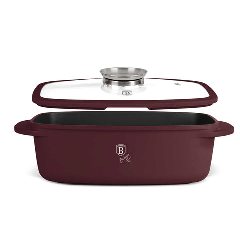Product image of Roaster with glass lid and aroma knob. Part of the Leonardo Collection . Features: • Material: cast aluminium with 2 layer titanPro non-stick coating • Size: Ø32*21*10,6 cm • Capacity: 6 L • Color: matt bordeaux. (Studio view). Official Berlinger Haus product, boosted by Promintra sl.