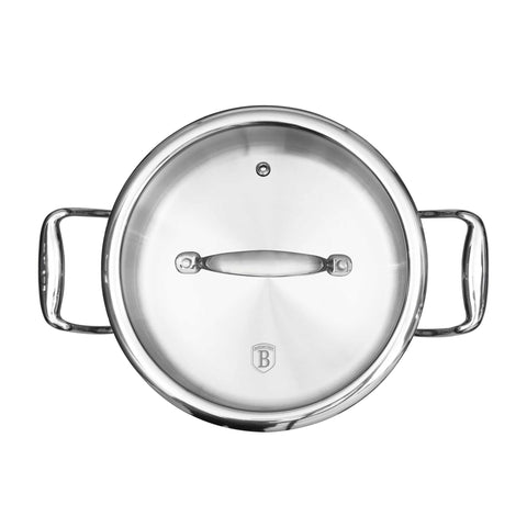 Product image of Casserole with lid 20cm. Part of the Copper Touch Collection . Features: • Material: stainless steel, aluminium, copper • Size: 20*9,5 cm • Color: stainless steel with copper line. (Studio view). Official Berlinger Haus product, boosted by Promintra sl.