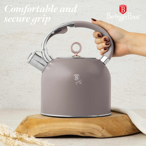 Product image of Kettle with glass lid 3,0L GOOD FOR INDUCTION. Part of the Taupe Collection . Features: • Material: 18/10 stainless steel with matt powder coating, glass • Capacity: 3,0 L • Color: matt taupe. (Studio view). Official Berlinger Haus product, boosted by Promintra sl.