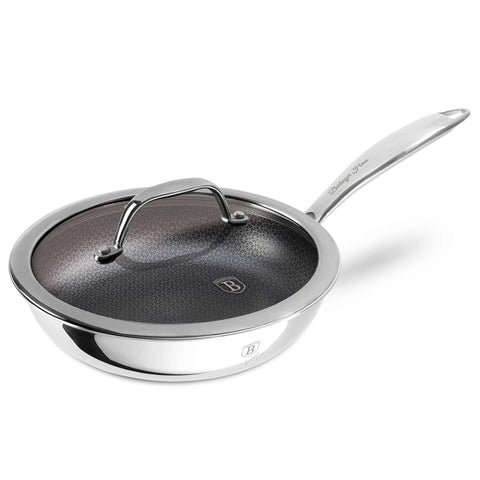 Imatge del producte de paella amb tapa de 20 cm. Part de la col·lecció Eternal. Característiques: • Material: acer inoxidable amb superfície tallada amb làser • Mida: 20*4,5 cm 1,0 L DISSENY REGISTRAT DE BERLINGER HAUS!. (Vista de l'estudi). Producte oficial de Berlinger, impulsat per Promintra sl.