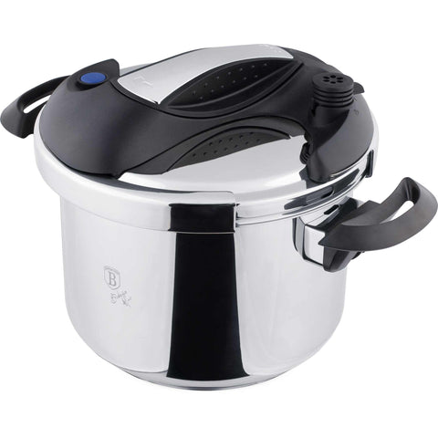 Product image of Turbo pressure cooker 6L. Part of the Eternal Collection . Features: • Material: 304 = 18/10 Stainless steel • Capacity: 6L • Size: 22*17,2 cm. (Studio view). Official Berlinger Haus product, boosted by Promintra sl.