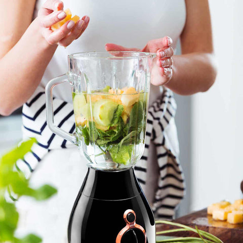 Batidora De Mesa Con Jarra De Cristal De 1,5L, Imagen lifestyle