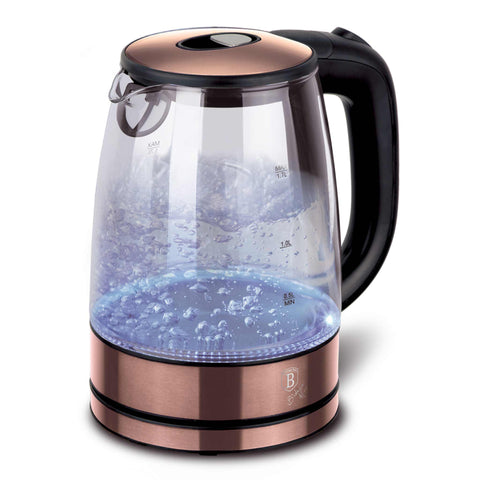 Imatge del producte de bullidor elèctric de vidre. Forma part de la Metallic Line Rose Gold Edition. Característiques: • Material: acer inoxidable i vidre borosilicat • Capacitat: 1,7 L • Voltatge: 220-240 V, 50/60 Hz • Potència: 1850-2200 W • Color: or rosa. (Vista conceptual). Producte oficial de Berlinger, impulsat per Promintra sl.