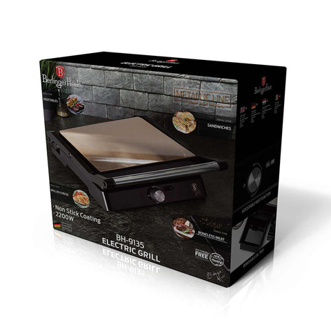 Product image of Electric grill with oil drip pan. Part of the Metallic Line Rose Gold Edition . Features: • Power: 2200W • Voltage: 220-240 V • NON-STICK coating on plate • Plate size: 29*23 cm • Color: rose gold • 2 IN 1 2 TYPES OF OPENING • Opening in.... (Studio view). Official Berlinger Haus product, boosted by Promintra sl.