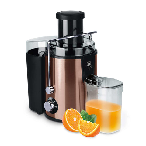 Product image of Juice extractor. Part of the Metallic Line Rose Gold Edition . Features: • Material: stainless steel body, stainless steel filter • Capacity: 600 ml juice cup, 1300 ml pulp cup • 220-240V 50-60Hz 500W • Length of power c.... (Studio view). Official Berlinger Haus product, boosted by Promintra sl.