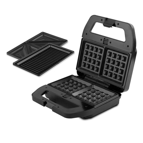 Product image of 3in1 sandwich maker with detachable plates. Part of the Metallic Line Rose Gold Edition . Features: • Power: 800W • Voltage: 220-240 V, 50/60Hz • Size: 23,2*22*9,6 cm • NON-STICK TITAN black coating on plate • Color: rose gold. (Studio view). Official Berlinger Haus product, boosted by Promintra sl.