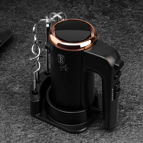 Product image of Hand mixer with stand. Part of the Black Rose Collection . Features: • Material: plastic and stainless steel • Include: • 2 pcs beaters for eggs and cream • 2 pcs hooks for mixing dough • Voltage: 220-240 V, 50/60 Hz.... (Studio view). Official Berlinger Haus product, boosted by Promintra sl.
