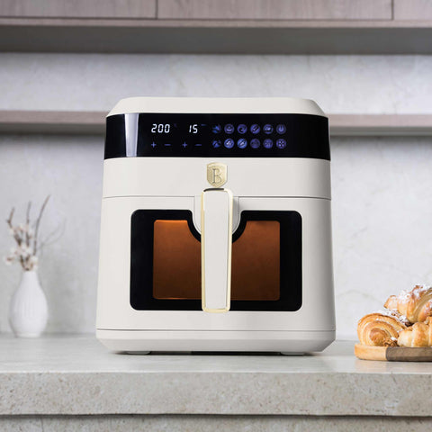 Product image of Air fryer 6,3L visible window. Part of the Sahara Collection . Features: • Power: 220-240V ~ 50Hz 1300W • Temperature control: 80-200℃ • XXL SIZE: Capacity: 6,3L • Non-stick oil tray and food basket - dishwasher safe • D.... (Studio view). Official Berlinger Haus product, boosted by Promintra sl.