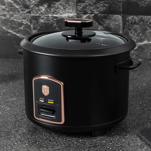 Product image of Electric rice cooker. Part of the Black Rose Collection . Features: • Material: stainless steel, aluminum, glass, plastic • 220-240V 50 / 60Hz 700W • Capacity: 1,8L, 10 cups • Length of power cord: 110 cm • Color: b.... (Studio view). Official Berlinger Haus product, boosted by Promintra sl.
