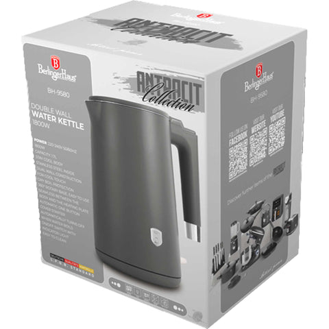 Imagem do produto: Chaleira de parede dupla. Parte da Coleção Antracite. Características: • Material: aço inoxidável 18/10 no interior, plástico no exterior • Capacidade: 1,7L • Voltagem: 220-240V, 50/60Hz • Potência: 1800 W • Cor: antracite fosco. (Imagem de estúdio). Produto oficial Berlinger Haus, com o apoio da Promintra sl.