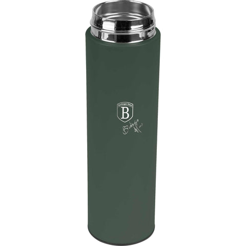 Product image of Drinking bottle with LED temperature display 0,5L. Part of the Matte Green Collection . Features: • Material: inner body 18/10 stainless steel with matt powder coating • Capacity: 0,5 L • 18/10 stainless steel purifying filter • Color: matt gree.... (Studio view). Official Berlinger Haus product, boosted by Promintra sl.