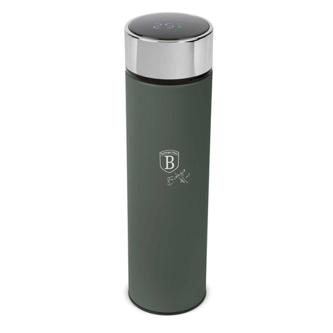 Product image of Drinking bottle with LED temperature display 0,5L. Part of the Matte Green Collection . Features: • Material: inner body 18/10 stainless steel with matt powder coating • Capacity: 0,5 L • 18/10 stainless steel purifying filter • Color: matt gree.... (Studio view). Official Berlinger Haus product, boosted by Promintra sl.