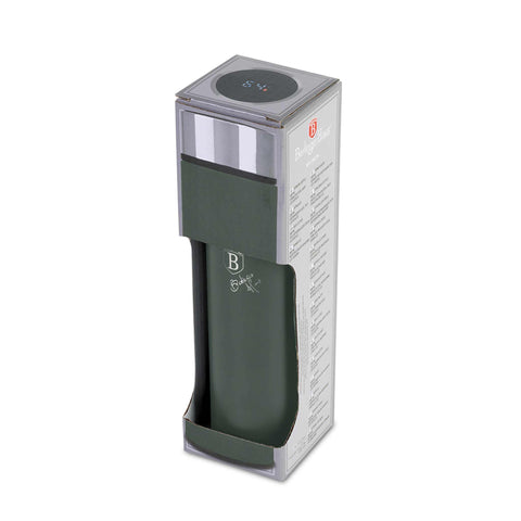 Product image of Drinking bottle with LED temperature display 0,5L. Part of the Matte Green Collection . Features: • Material: inner body 18/10 stainless steel with matt powder coating • Capacity: 0,5 L • 18/10 stainless steel purifying filter • Color: matt gree.... (Studio view). Official Berlinger Haus product, boosted by Promintra sl.