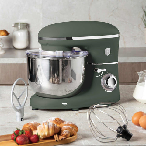 Imatge del producte de robot de cuina. Part de la col·lecció Matte Green. Característiques: • Material: acer inoxidable, plàstic • 1300 W, 220-240V, 50/60 Hz • Inclou: • Bol d'acer inoxidable 18/10 de 6L • Ganxo per a massa antiadherent • Bol antiadherent... (Vista d'estudi). Producte oficial de Berlinger, impulsat per Promintra sl.