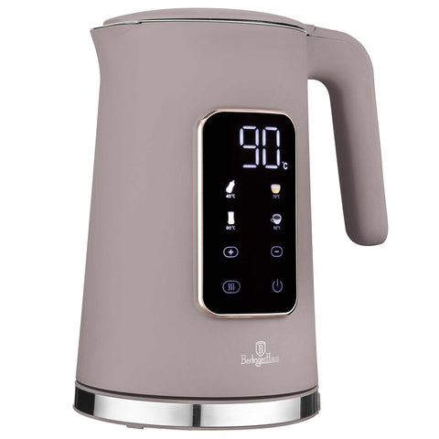 Imagem do produto: Chaleira elétrica digital. Parte da Coleção Taupe. Características: • Material: Interior em aço inoxidável 18/10, exterior em plástico • Capacidade: 1,7L • Voltagem: 220-240V, 50/60Hz • Potência: 2200W • Comprimento do cabo de alimentação: 70-75 cm • Co.... (Vista de estúdio). Produto oficial Berlinger Haus, com o apoio da Promintra sl.
