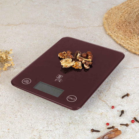 Product image of Digital glass kitchen scale capacity 5kg. Part of the Leonardo Collection . Features: • Material: tempered glass and plastic • Capacity: 5 kg • Size: 19,5*14,5 cm • Weight unit: g/oz/ml/lb/fl • 2 pcs AAA battery included • Color: bor.... (Studio view). Official Berlinger Haus product, boosted by Promintra sl.