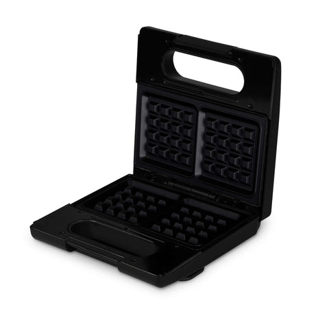 Product image of Sandwich maker. Part of the Black Vantage Collection/Matte Black Collection/Black Silver Collection . Features: • Material: aluminium, bakelite • Power: 650-780 W • Voltage: 220-240 V, 50/60Hz • Plate size: 22,5*13 cm • NON-STICK coating • Length of power cor.... (Studio view). Official Berlinger Haus product, boosted by Promintra sl.