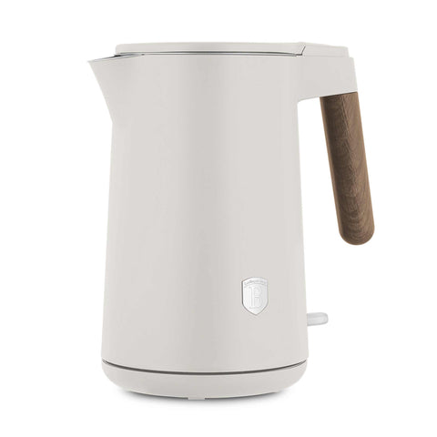 Imatge del producte de bullidor de doble paret. Part de la col·lecció Sahara Nordic. Característiques: • Material: acer inoxidable 18/10 a l'interior, plàstic a l'exterior • Capacitat: 1,7 L • Voltatge: 220-240 V, 50/60 Hz • Potència: 2200 W • Mida: 23*16*25 cm • Longitud... (Vista d'estudi). Producte oficial de Berlinger, impulsat per Promintra sl.