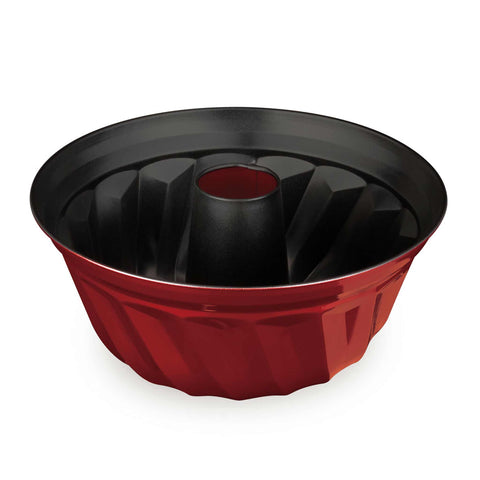 Product image of Bundt pan 25cm. Part of the Blaumann/Metallic Line Burgundy Edition . Features: • Material: carbon steel with titanPro non-stick coating • Size: 25*10,5 cm • Color: metallic burgundy. (Studio view). Official Berlinger Haus product, boosted by Promintra sl.