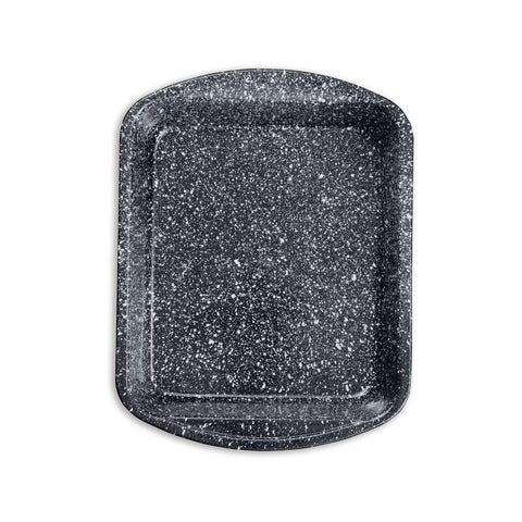 Product image of Oblong roaster 35x27cm. Part of the Blaumann/Cera Stone Collection . Features: • Material: carbon steel with non-stick coating • Size: 35*27*6,5 cm • Color: bronze. (Studio view). Official Berlinger Haus product, boosted by Promintra sl.