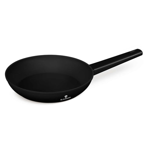Product image of Frypan 24cm. Part of the Blaumann/Black Silver Collection . Features: • Material: forged aluminum with 3 layer black titan non-stick coating • Frypan Ø24 cm • Color: matt black. (Studio view). Official Berlinger Haus product, boosted by Promintra sl.
