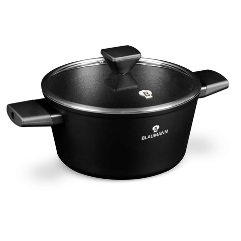 Imagem do produto: Caçarola com tampa de 24 cm. Parte da Coleção Blaumann/Black Silver. Características: • Material: alumínio forjado com revestimento antiaderente de titânio preto de 3 camadas • Caçarola com tampa Ø24 cm • Cor: preto fosco. (Imagem ilustrativa). Produto oficial Berlinger Haus, com o apoio da Promintra sl.