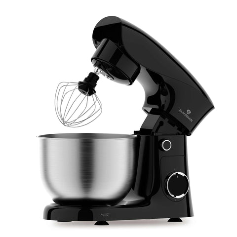 Imatge del producte de robot de cuina. Part de la col·lecció Blaumann/Black Silver. Característiques: • Material: acer inoxidable, plàstic • 1500 W, 220-240V, 50/60 Hz • Inclou: • Bol d'acer inoxidable de 4L • Ganxo per a massa no estètic • Batedora no estètica • .... (Vista d'estudi). Producte oficial de Berlinger, impulsat per Promintra sl.