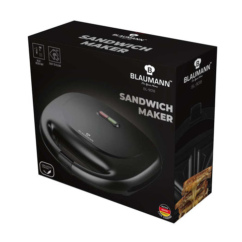 Imagem do produto: Sanduicheira. Parte da Coleção Blaumann/Black Silver. Características: • Potência: 750 W • Voltagem: 220-240 V, 50/60 Hz • Dimensões da placa: 21,6 x 12 cm • Revestimento antiaderente preto na placa • Indicadores luminosos de ligado e pronto para uso • Comprimento... (Vista de estúdio). Produto oficial Berlinger Haus, com o apoio da Promintra sl.