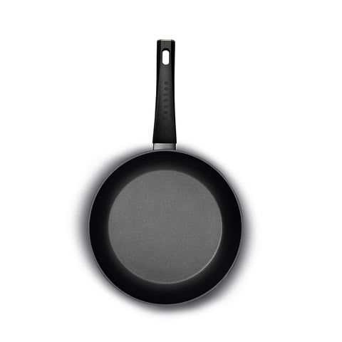 Product image of Frypan 28cm. Part of the MATTE BLACK- ROSE GOLD . Features: • Material: forged aluminum with non-stick titanPro coating • Frypan Ø28*5,2 cm 2,4L • Color: matt black- rose gold. (Studio view). Official Berlinger Haus product, boosted by Promintra sl.