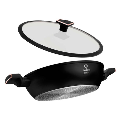 Product image of Shallow pot with lid 30cm. Part of the MATTE BLACK- ROSE GOLD . Features: • Material: forged aluminum with non-stick titanPro coating • Shallow pot with lid Ø30*8 cm 4,5L • Color: matt black- rose gold. (Studio view). Official Berlinger Haus product, boosted by Promintra sl.