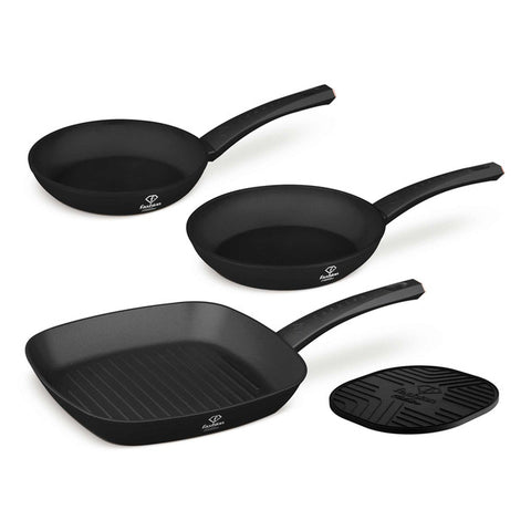Product image of 4pcs frypan set. Part of the MATTE BLACK- ROSE GOLD . Features: • Material: forged aluminum with non-stick titanPro coating • Include: • Frypan Ø20*4,5 cm 1,0L • Frypan Ø24*4,8 cm 1,7L • Grill pan Ø28*4,1 cm 2,1.... (Studio view). Official Berlinger Haus product, boosted by Promintra sl.