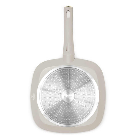 Product image of Grill pan with lid 28cm. Part of the MATTE CREAM- GOLD . Features: • Material: forged aluminum with non-stick titanPro coating • Grill pan with lid Ø28*4,1 cm 2,1L • Color: matt cream- gold. (Studio view). Official Berlinger Haus product, boosted by Promintra sl.