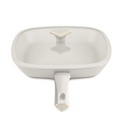 Product image of Grill pan with lid 28cm. Part of the MATTE CREAM- GOLD . Features: • Material: forged aluminum with non-stick titanPro coating • Grill pan with lid Ø28*4,1 cm 2,1L • Color: matt cream- gold. (Studio view). Official Berlinger Haus product, boosted by Promintra sl.
