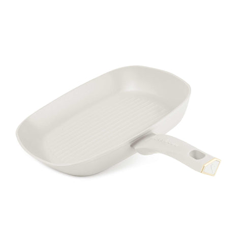 Product image of Grill pan with lid 28cm. Part of the MATTE CREAM- GOLD . Features: • Material: forged aluminum with non-stick titanPro coating • Grill pan with lid Ø28*4,1 cm 2,1L • Color: matt cream- gold. (Studio view). Official Berlinger Haus product, boosted by Promintra sl.