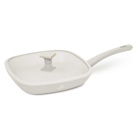 Product image of Grill pan with lid 28cm. Part of the MATTE CREAM- GOLD . Features: • Material: forged aluminum with non-stick titanPro coating • Grill pan with lid Ø28*4,1 cm 2,1L • Color: matt cream- gold. (Studio view). Official Berlinger Haus product, boosted by Promintra sl.