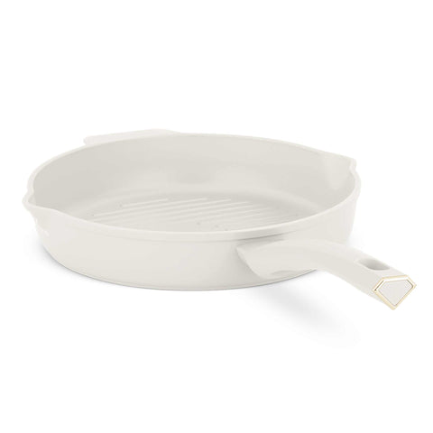 Imatge del producte de la graella rodona de 2 boques de 26 cm. Forma part de la sèrie MATTE CREAM-GOLD. Característiques: • Material: alumini forjat amb recobriment antiadherent TitanPro • Graella de Ø26 cm • Color: mat crema-daurat. (Vista d'estudi). Producte oficial de Berlinger, impulsat per Promintra sl.