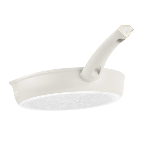 Imatge del producte de la graella rodona de 2 boques de 26 cm. Forma part de la sèrie MATTE CREAM-GOLD. Característiques: • Material: alumini forjat amb recobriment antiadherent TitanPro • Graella de Ø26 cm • Color: mat crema-daurat. (Vista d'estudi). Producte oficial de Berlinger, impulsat per Promintra sl.