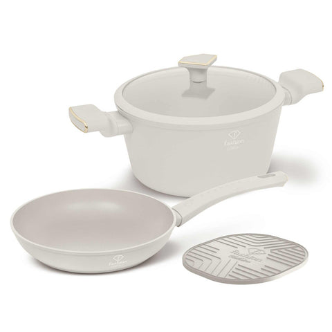 Product image of 4pcs cookware set. Part of the MATTE CREAM- GOLD . Features: • Material: forged aluminum with non-stick titanPro coating • Include: • Frypan Ø24*4,8 cm 1,7L • Casserole with lid Ø24*11,8 cm 4,1L • 1 pcs cream.... (Studio view). Official Berlinger Haus product, boosted by Promintra sl.