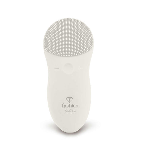 Product image of Facial cleanser. Part of the MATTE CREAM- GOLD . Features: • Size: 143*62*37 mm • 2 silicone brush surface • Accessories: • Charging cable • Travel bag • Color: cream- gold. (Studio view). Official Berlinger Haus product, boosted by Promintra sl.