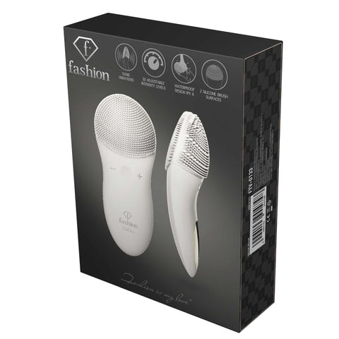 Product image of Facial cleanser. Part of the MATTE CREAM- GOLD . Features: • Size: 143*62*37 mm • 2 silicone brush surface • Accessories: • Charging cable • Travel bag • Color: cream- gold. (Studio view). Official Berlinger Haus product, boosted by Promintra sl.