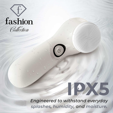 Product image of 3in1 facial cleanser. Part of the MATTE CREAM- GOLD . Features: • Size: 169*60*74 mm • 3 different brush heads: • Cleaning & clearing brush • Deep cleaning brush • Silicone cleaning brush • Batteries: 2 pcs AA (.... (Studio view). Official Berlinger Haus product, boosted by Promintra sl.