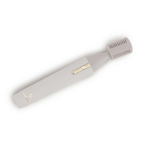 Product image of Heated eyelash curler and electric shaver 2in1. Part of the MATTE CREAM- GOLD . Features: • Heated eyelash curler size: 140.5*18.8*15 mm • Double-heating wires • Electric shaver size: 134.8*17.5*12.7 mm • Stainless steel blades • Accesso.... (Studio view). Official Berlinger Haus product, boosted by Promintra sl.