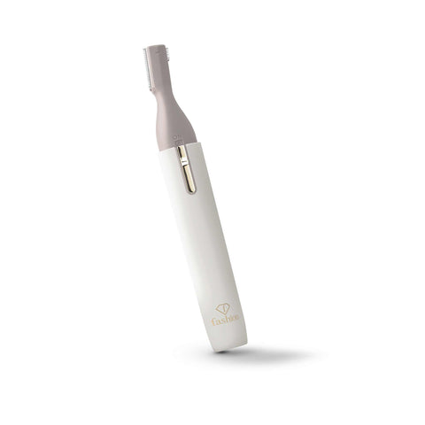 Product image of Heated eyelash curler and electric shaver 2in1. Part of the MATTE CREAM- GOLD . Features: • Heated eyelash curler size: 140.5*18.8*15 mm • Double-heating wires • Electric shaver size: 134.8*17.5*12.7 mm • Stainless steel blades • Accesso.... (Studio view). Official Berlinger Haus product, boosted by Promintra sl.