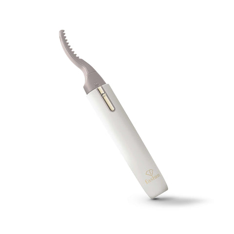 Product image of Heated eyelash curler and electric shaver 2in1. Part of the MATTE CREAM- GOLD . Features: • Heated eyelash curler size: 140.5*18.8*15 mm • Double-heating wires • Electric shaver size: 134.8*17.5*12.7 mm • Stainless steel blades • Accesso.... (Studio view). Official Berlinger Haus product, boosted by Promintra sl.