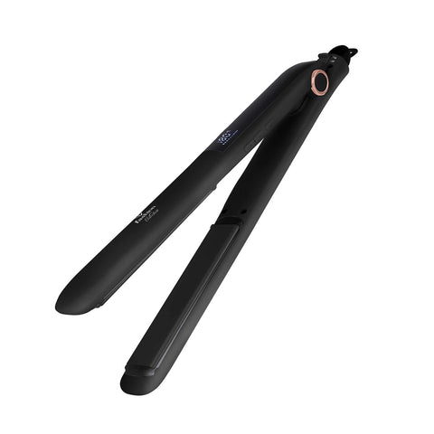 Product image of Hair straightener. Part of the MATTE BLACK- ROSE GOLD . Features: • 220-240V, 50-60 Hz, 50W • Maximum temperature: 210℃ • 25*110 mm heating plate with ceramic coating • Length of power cord: 1,8 m • Color: black- .... (Studio view). Official Berlinger Haus product, boosted by Promintra sl.