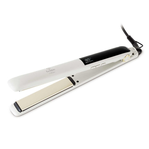 Product image of Hair straightener. Part of the MATTE CREAM- GOLD . Features: • 220-240V, 50-60 Hz, 50W • Maximum temperature: 210℃ • 25*110 mm heating plate with ceramic coating • Length of power cord: 1,8 m • Color: cream- .... (Studio view). Official Berlinger Haus product, boosted by Promintra sl.