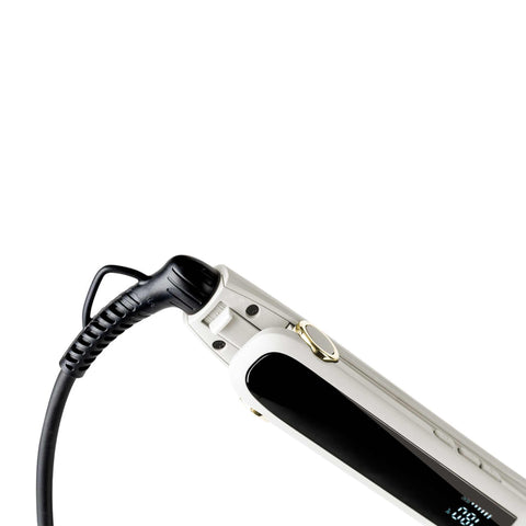 Product image of Hair straightener. Part of the MATTE CREAM- GOLD . Features: • 220-240V, 50-60 Hz, 50W • Maximum temperature: 210℃ • 25*110 mm heating plate with ceramic coating • Length of power cord: 1,8 m • Color: cream- .... (Studio view). Official Berlinger Haus product, boosted by Promintra sl.