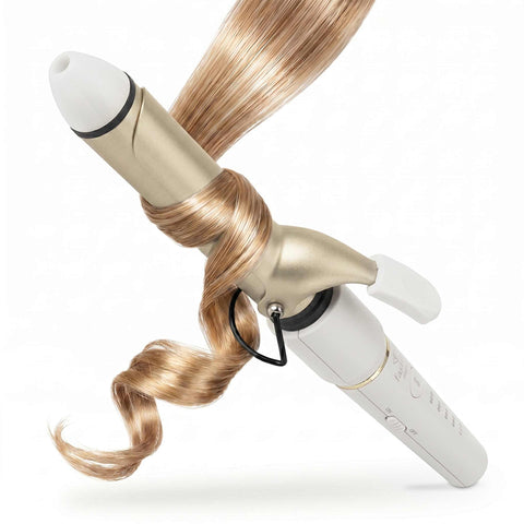 Product image of Hair curler. Part of the MATTE CREAM- GOLD . Features: • 100-240V, 50-60 Hz, 50-55W • Maximum temperature: 200℃ • 25 mm curling tong with ceramic coating • 5 pre-set temperatures: 120, 140, 160, 180, 20.... (Studio view). Official Berlinger Haus product, boosted by Promintra sl.